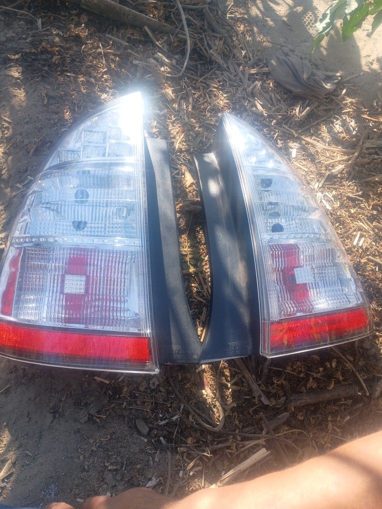 Prius Rear Lights 08
