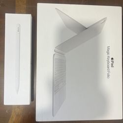 Apple Magic Keyboard & Pencil 