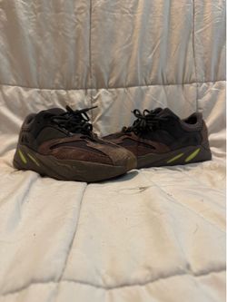 Yeezy 700 Muave