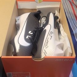 New Nike Size 15 Football Cleats