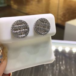 Sterling Silver Vs1 Mossenite Diamond Earrings With Screw Back Available In Stock.
