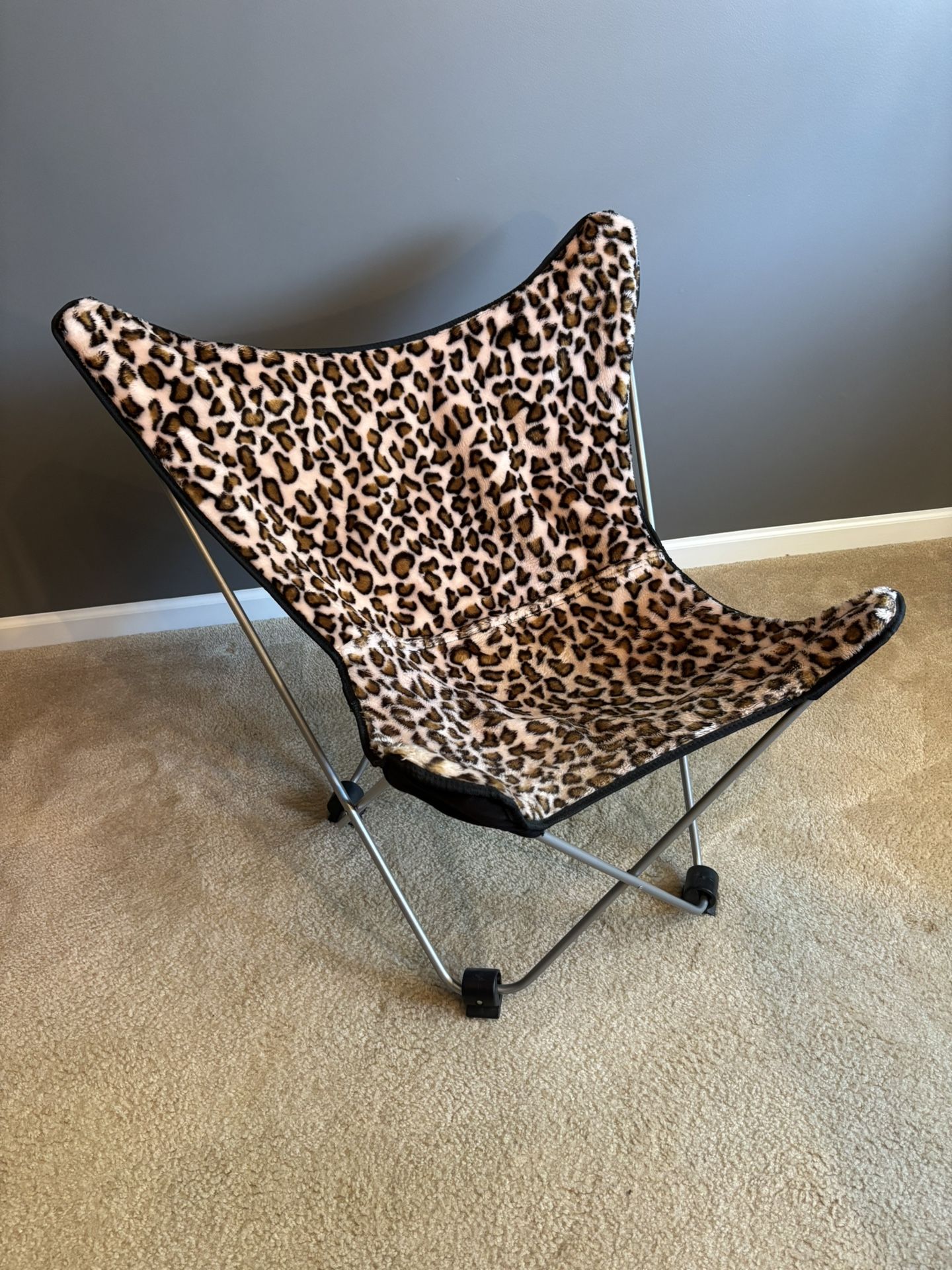 Butterfly Chair & matching Snuggie