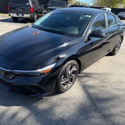 2024 Hyundai Elantra 