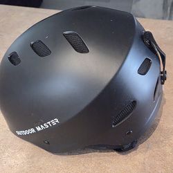 New Outdoor Master Ski helmet size Medium