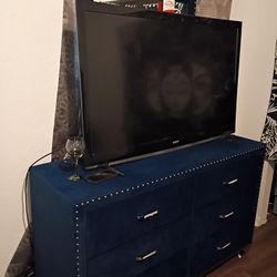 Queen Size Bedroom Set