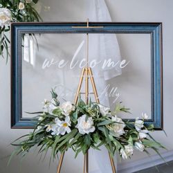 Artificial flowers for wedding sign