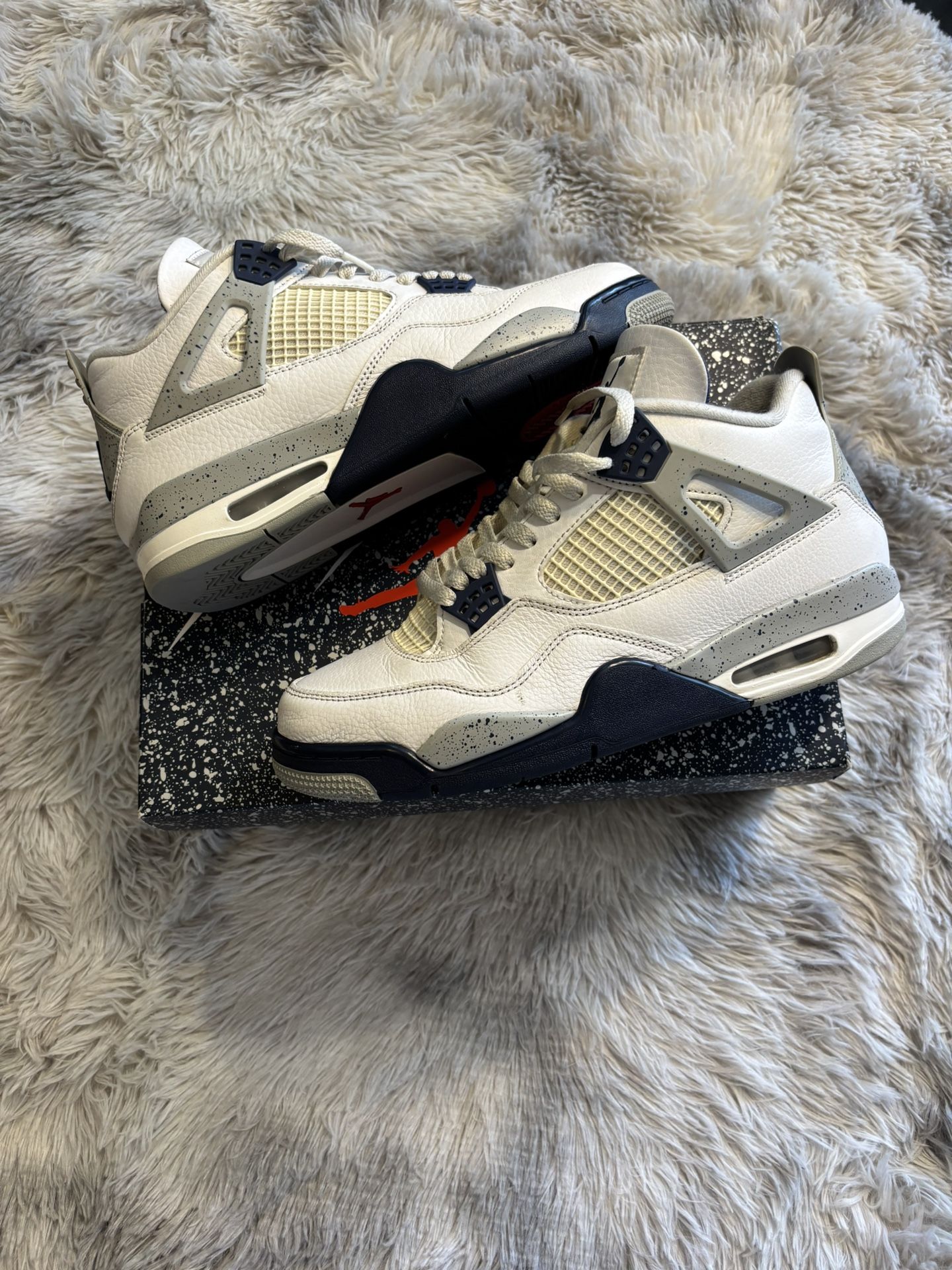 Jordan 4 Midnight Navy