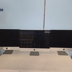 Apple 🍎  Monitors