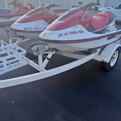 WAVERUNNERS GP1200 SEADOO 3 SEATERS RUNNNING CONDITION 1700 EACH SKI NO TRAILER