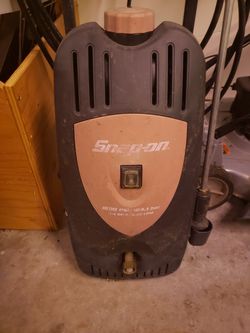 Snap-on electric pressure washer
