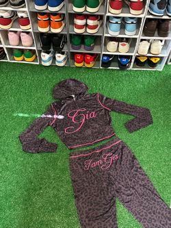 Gia sets