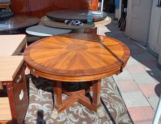 Vintage Neoclassical Mahogany Jupe Style Dining Table Ornate Details Paw Feet Sturdy $95 OBO!
