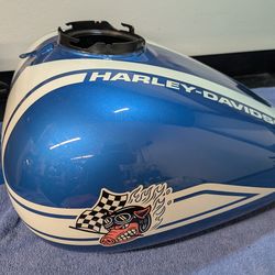 Harley-Davidson fuel tank
