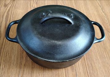 Lodge Cast-Iron 2-Quart Serving Pot