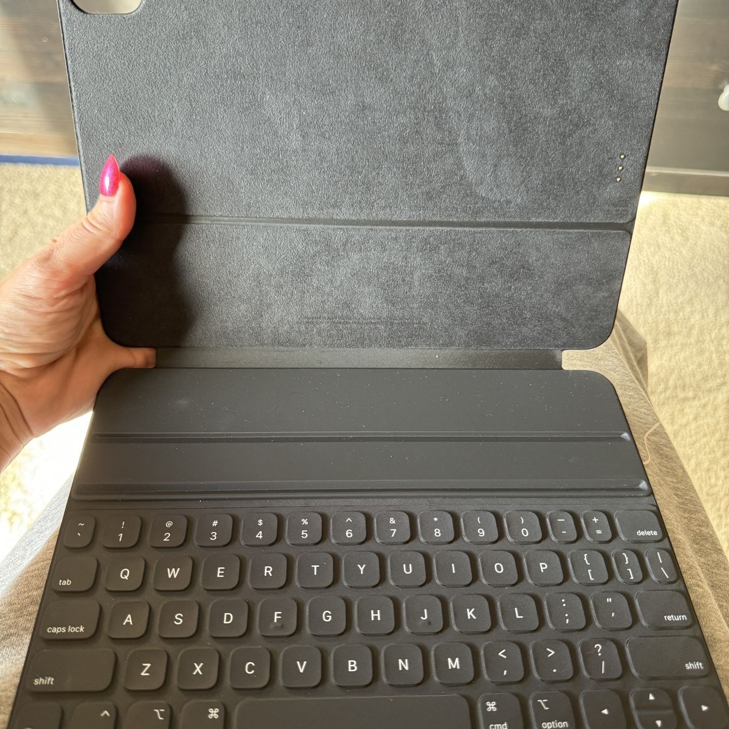 Brand New Logitec / Apple Never Been Used iPad Air Keyboard Case 