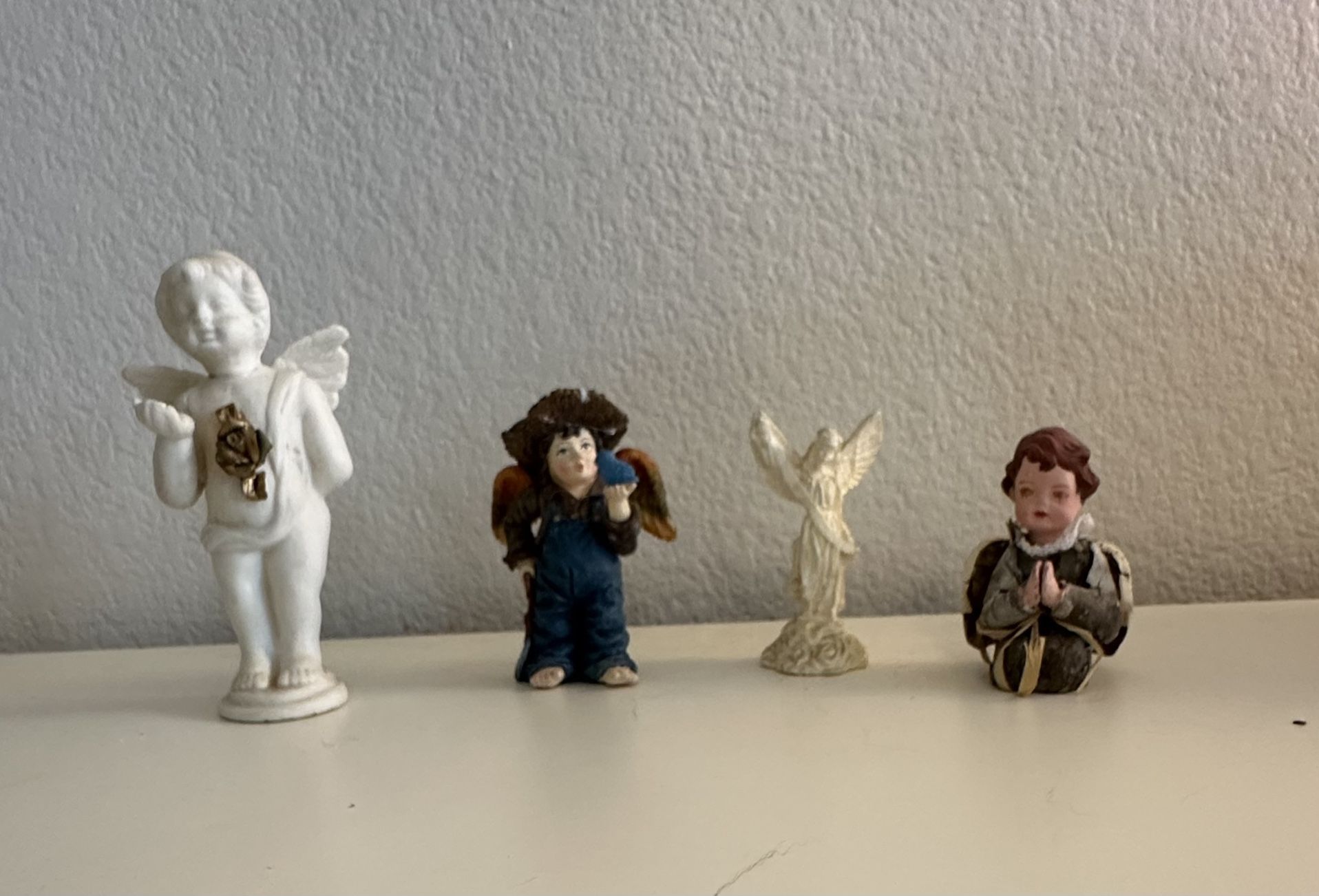 Figurines