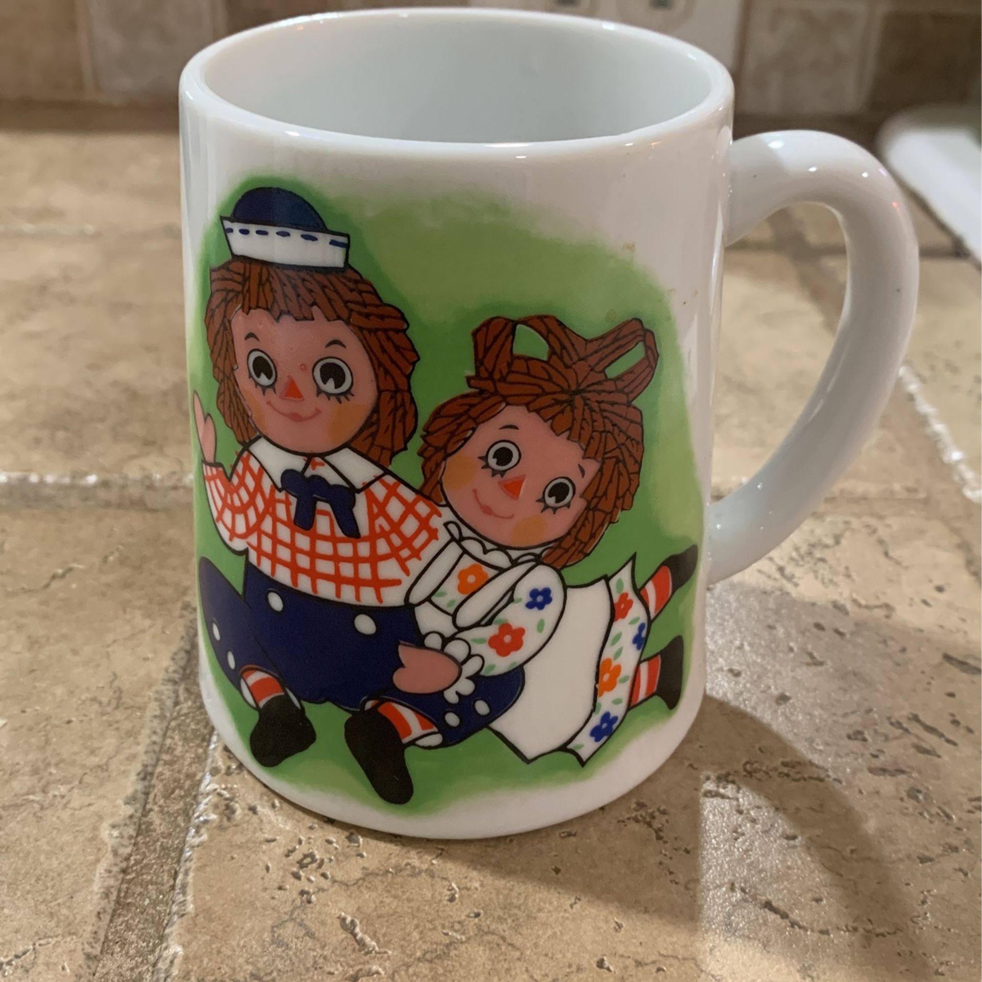 Vintage Schmid Raggedy Ann & Andy Music Box Mug, 1971