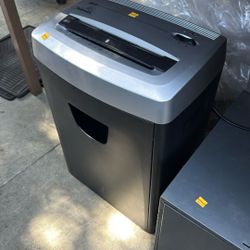 Paper Shredder 