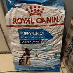 Royal Canin Size Health Nutrition Large Puppy Dry Dog Food, 17 lb Bag