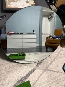 Circular mirror