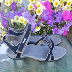 Teva Vera Walking Hiking Comfort Womens Sandals Size 7-7.5