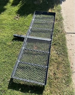 Large cargo carrier hitch