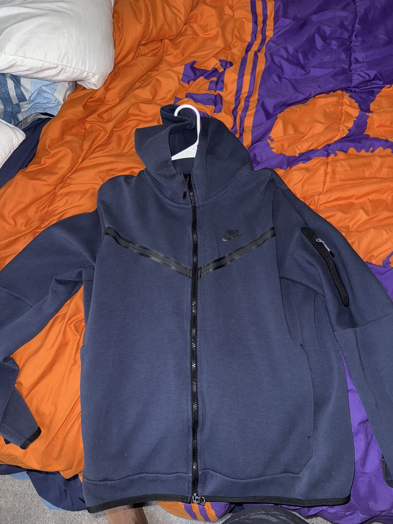 Men's Nike Tech Fleece Size Large