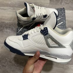 Air Jordan 4 Retro