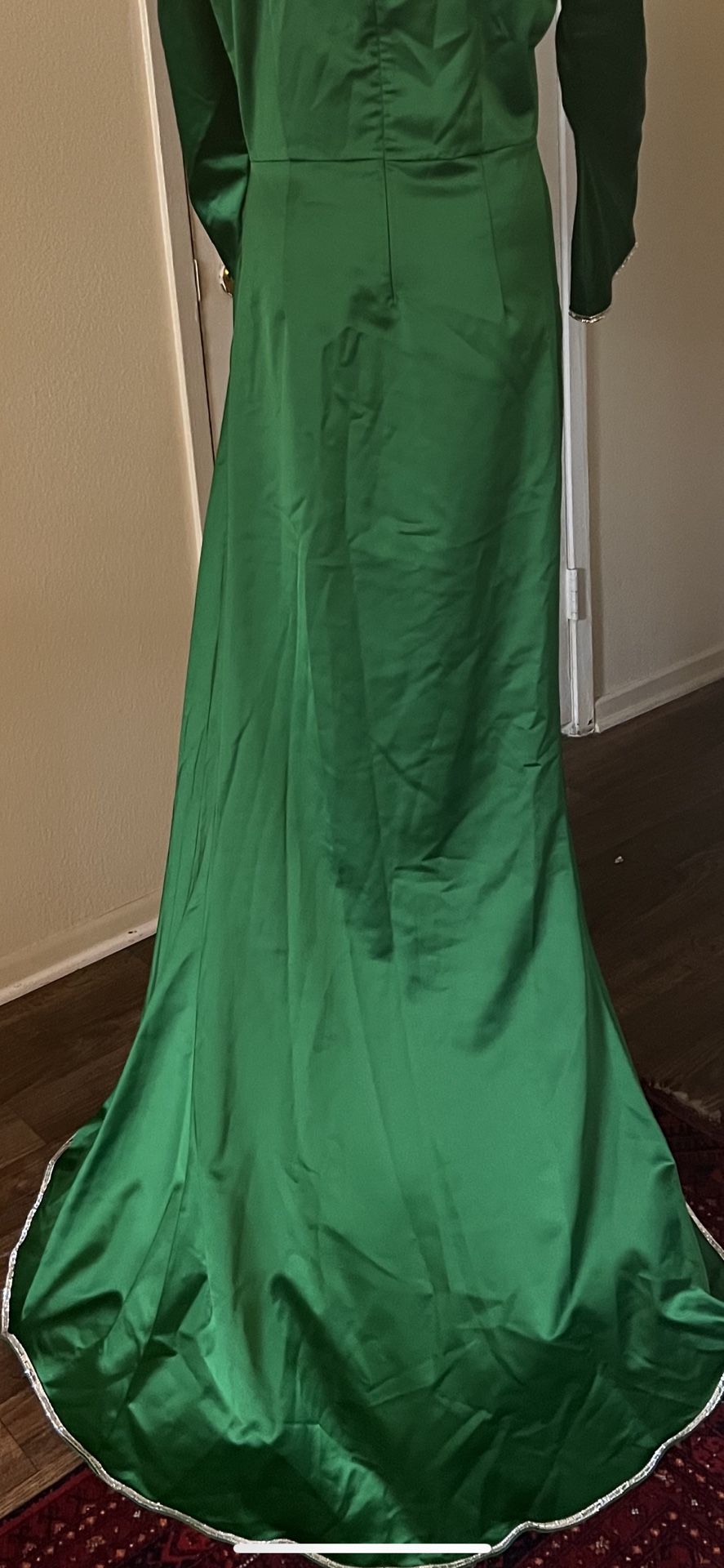 Emerald Green Nikah Long Gown, Wedding Gown, Tall, Ball Gown, Prom. Emerald Green Nikah Long Gown, Wedding Gown, Tall, Ball Gown, Prom.