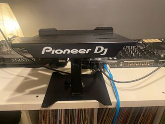 Pioneer DJ Stand