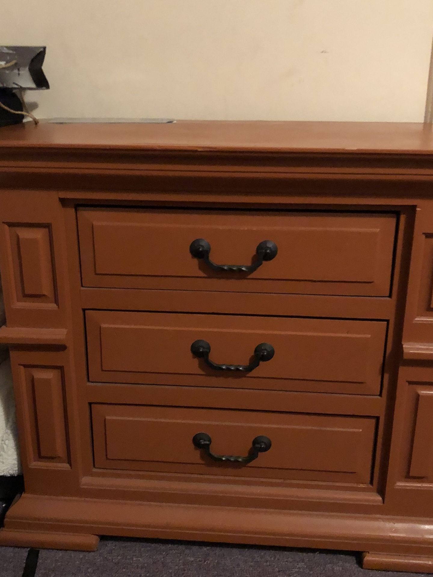 Dresser