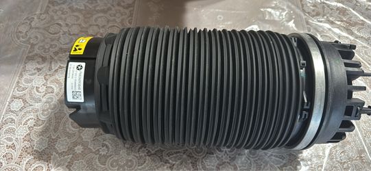 Genuine Mopar Air suspension spring assembly for Dodge Ram 1(contact info removed)-2026