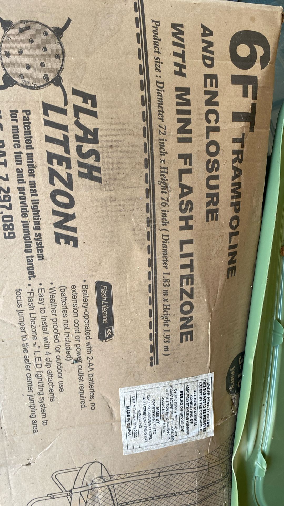 6 Ft Trampoline Enclosed New