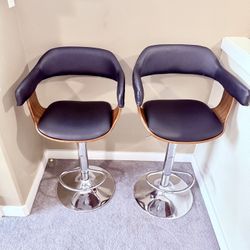 Bar Stools/ kitchen Stools/ Chairs - Excellent Quality, Sparingly Used 