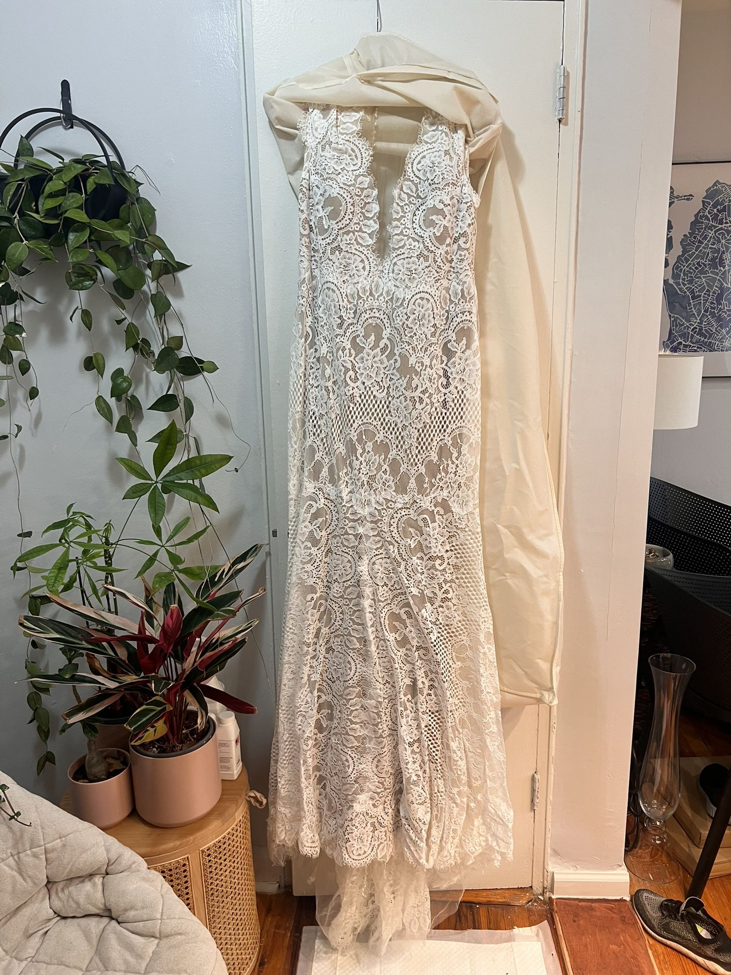 Philomene Lace Cap Sleeve Wedding Dress