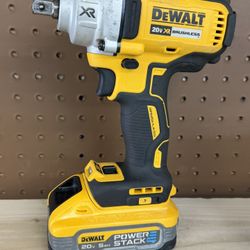 DeWalt DCF894B 20V XR Brushless 1/2" Mid Range Impact Wrench w/ 5Ah Battery