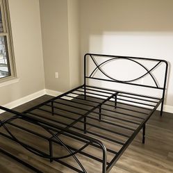 Queen Size Metal Heavy Duty Bed Frame Brand New In Box