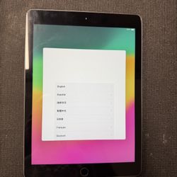 iPad 6th Generation (32GB) Wi-Fi & Pencil