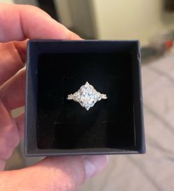 New Beautiful (sz 6) Ring