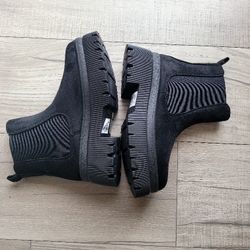 Chunky platform ankle boots 7.5