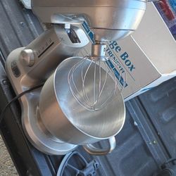 BREVILLE MIXER 