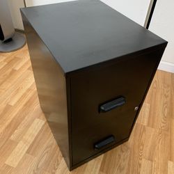 FREE Filing Cabinet 