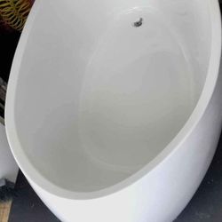 XL Soaking Tub High End Marquis 72 X 41 Retails 10k Never Installed Bathroom Spa