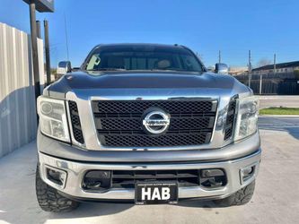 2017 Nissan TITAN