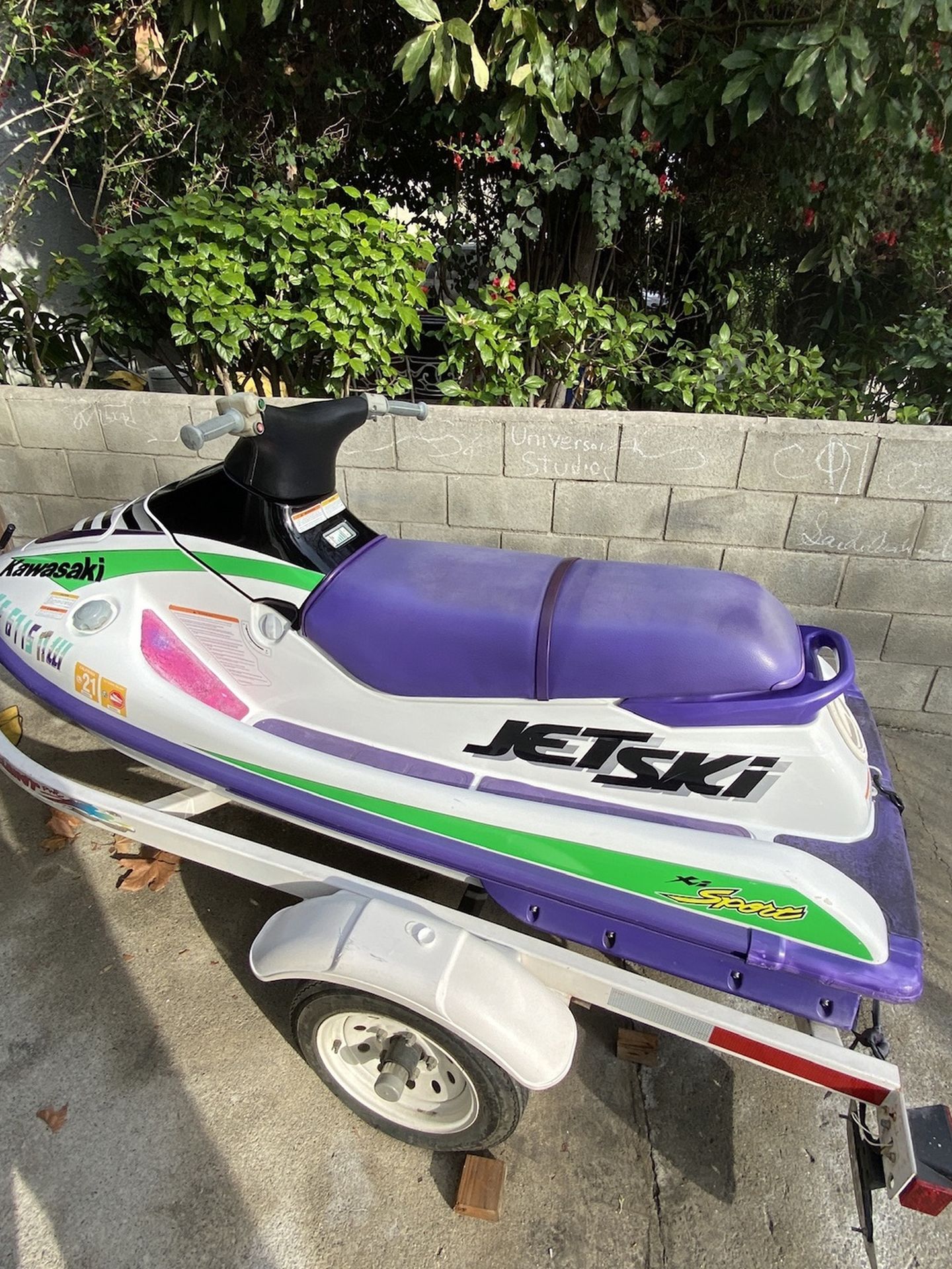 Jetski (Excellent condition) With trailer