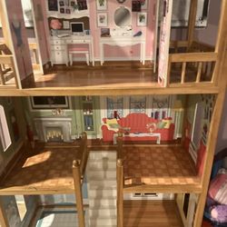 Wood Doll House 