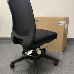 Brand New Computer Chair Office Chair Ergonomic Mesh Chair