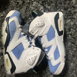 Air Jordan 6 "UNC" Size 9