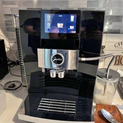 Jura J10 Automatic Coffee Machine 