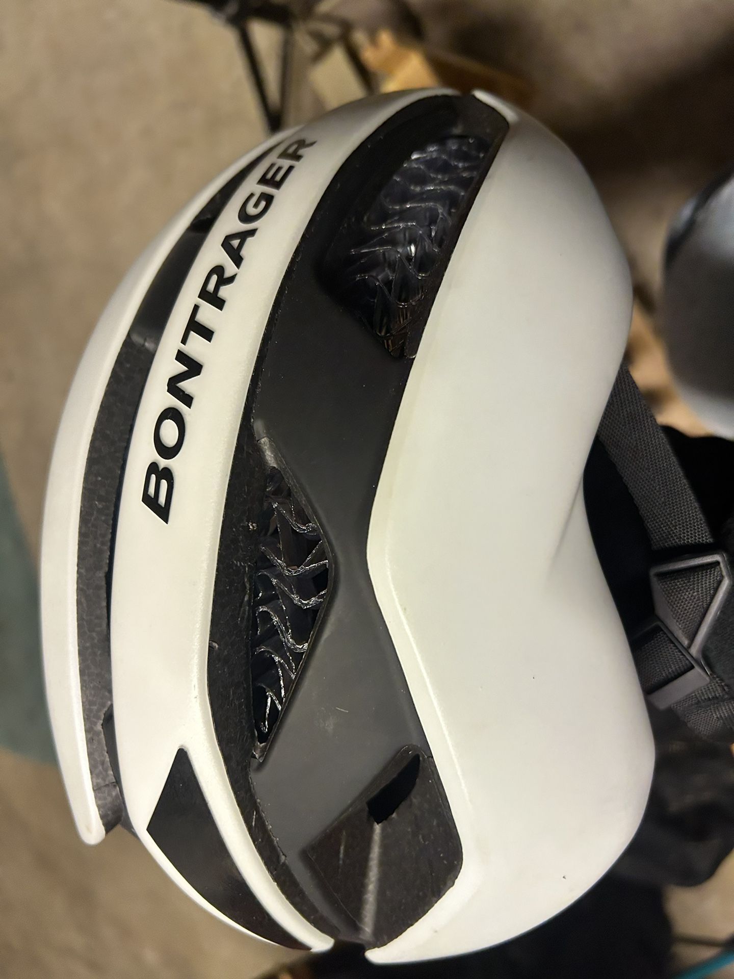Bontrager Circuit WaveCel Road bike Helmet